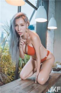 两个好媳妇中文翻译